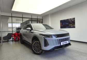 Подержанный автомобиль Exeed RX 2023 года (3 фото)