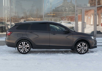 Подержанный автомобиль LADA (ВАЗ) Vesta Wagon 2022 года (4 фото)
