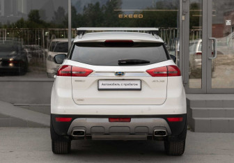Подержанный автомобиль Geely Atlas 2020 года (6 фото)