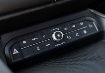 Подержанный автомобиль Haval F7 2021 года (15 фото)