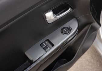 Подержанный автомобиль Kia Rio Sedan 2015 года (16 фото)