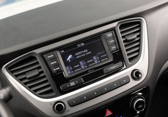 Подержанный автомобиль Hyundai Solaris Sedan 2017 года (13 фото)