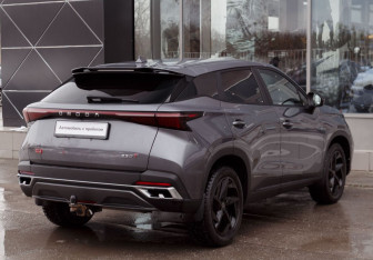 Подержанный автомобиль Omoda C5 2022 года (5 фото)