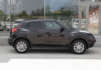 Подержанный автомобиль Nissan Juke 2013 года (4 фото)