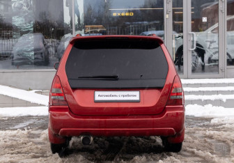 Подержанный автомобиль Subaru Forester Suv 2002 года (6 фото)