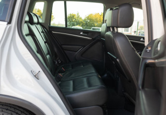 Подержанный автомобиль Volkswagen Tiguan 2013 года (21 фото)