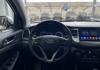 Подержанный автомобиль Hyundai Tucson 2017 года (8 фото)