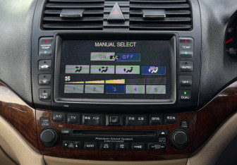 Подержанный автомобиль Honda Inspire 2003 года (13 фото)