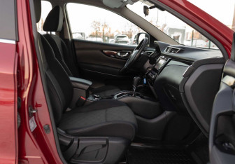 Подержанный автомобиль Nissan Qashqai 2014 года (19 фото)