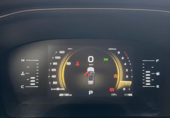 Подержанный автомобиль Geely Atlas Pro 2023 года (17 фото)