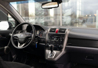 Подержанный автомобиль Honda CR-V 2012 года (10 фото)