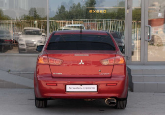 Подержанный автомобиль Mitsubishi Lancer Sedan 2008 года (6 фото)