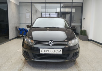 Подержанный автомобиль Volkswagen Polo Sedan 2012 года (3 фото)