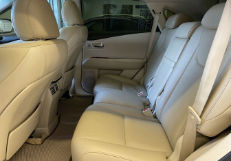 Подержанный автомобиль Lexus RX 2010 года (8 фото)
