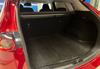 Подержанный автомобиль Mazda CX-5 2017 года (16 фото)