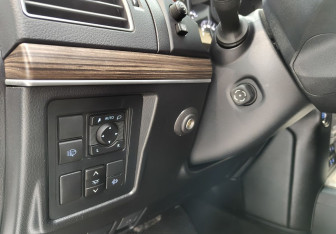 Подержанный автомобиль Toyota Land Cruiser Prado 2021 года (8 фото)