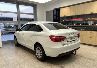 Подержанный автомобиль LADA (ВАЗ) Vesta Sedan 2018 года (7 фото)