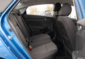 Подержанный автомобиль Hyundai Solaris Sedan 2017 года (17 фото)