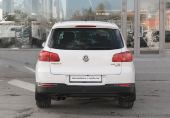 Подержанный автомобиль Volkswagen Tiguan 2013 года (6 фото)
