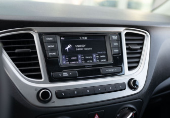 Подержанный автомобиль Hyundai Solaris Sedan 2021 года (14 фото)