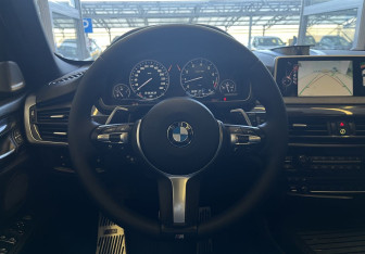 Подержанный автомобиль BMW X5 2013 года (10 фото)