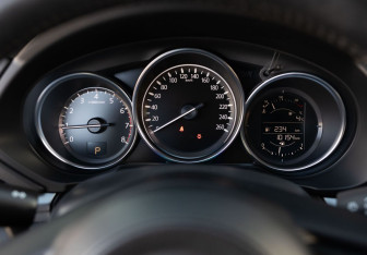 Подержанный автомобиль Mazda CX-5 2021 года (13 фото)