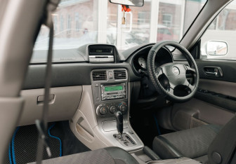 Подержанный автомобиль Subaru Forester Suv 2002 года (10 фото)