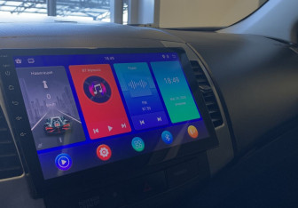 Подержанный автомобиль Mitsubishi Outlander 2008 года (10 фото)