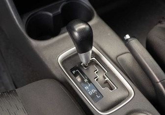 Подержанный автомобиль Mitsubishi Outlander 2014 года (14 фото)