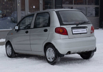 Подержанный автомобиль Daewoo Matiz 2005 года (7 фото)