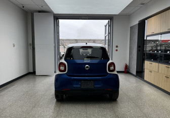 Подержанный автомобиль Smart Forfour 2016 года (5 фото)