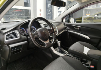 Подержанный автомобиль Toyota Highlander 2014 года (8 фото)