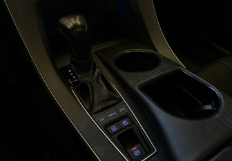Подержанный автомобиль Toyota Avalon 2021 года (11 фото)