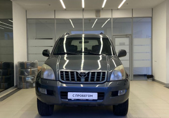 Подержанный автомобиль Toyota Land Cruiser Prado 2006 года (3 фото)