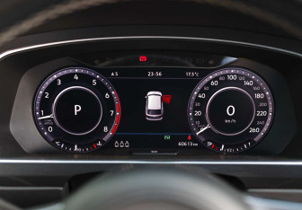 Подержанный автомобиль Volkswagen Tiguan 2017 года (12 фото)