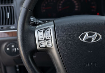 Подержанный автомобиль Hyundai Veracruz 2007 года (12 фото)