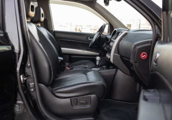 Подержанный автомобиль Nissan X-Trail 2012 года (21 фото)