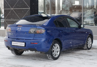 Подержанный автомобиль Mazda 3 Sedan 2006 года (5 фото)