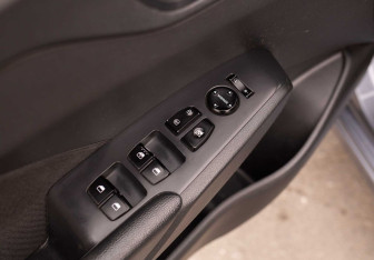 Подержанный автомобиль Hyundai Solaris Sedan 2017 года (17 фото)