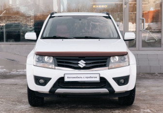 Подержанный автомобиль Suzuki Grand Vitara 2013 года (2 фото)