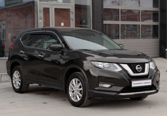 Подержанный автомобиль Nissan X-Trail 2019 года (3 фото)