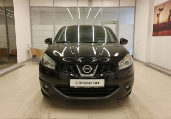 Подержанный автомобиль Nissan Qashqai 2011 года (3 фото)