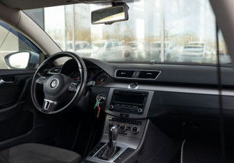 Подержанный автомобиль Volkswagen Passat Sedan 2012 года (10 фото)