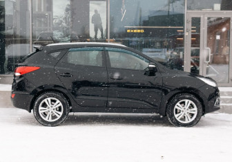 Подержанный автомобиль Hyundai ix35 2012 года (4 фото)