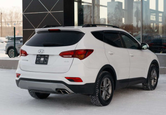 Подержанный автомобиль Hyundai Santa Fe 2016 года (5 фото)