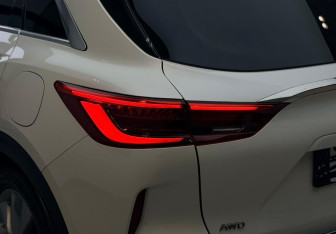 Подержанный автомобиль Infiniti QX50 2021 года (9 фото)