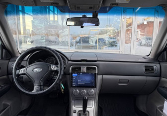 Подержанный автомобиль Subaru Forester Suv 2006 года (10 фото)