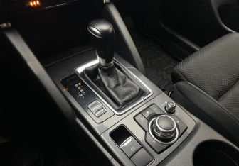 Подержанный автомобиль Mazda CX-5 2015 года (15 фото)