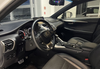 Подержанный автомобиль Lexus NX 2015 года (9 фото)