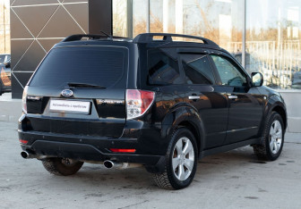 Подержанный автомобиль Subaru Forester Suv 2008 года (5 фото)